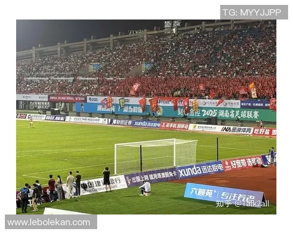 球迷与球星零距离互动体验平台助力足球激情释放 球迷与球星零距离互动体验平台助力足球激情释放